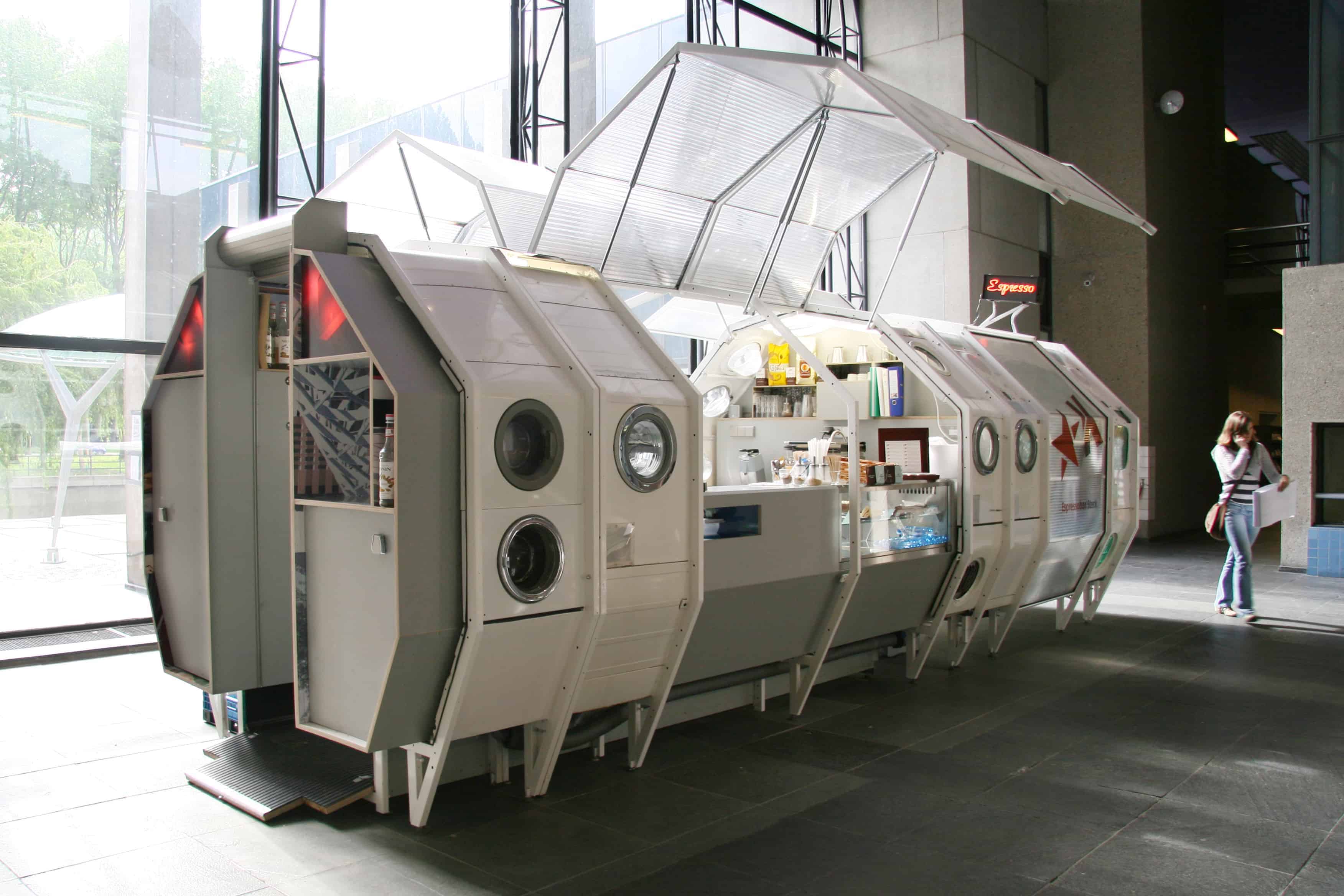 这个“空间站”就是用了20部被淘汰的洗衣机设计建造而成