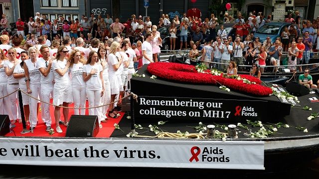 荷兰抗艾滋公益基金的游船