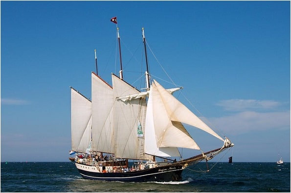 海上学校的“玛丽斯号”帆船
