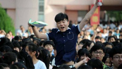 中国高考结束后学生放松