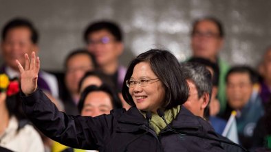 荷媒看中国：台湾大选及中国首富扩张商业帝国