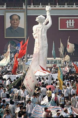 赵紫阳回忆录在香港热销