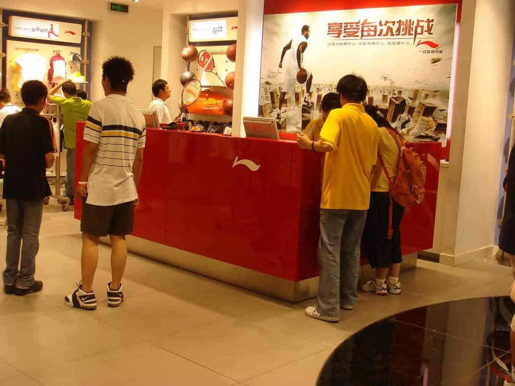 中国企业走向世界：任重而道远