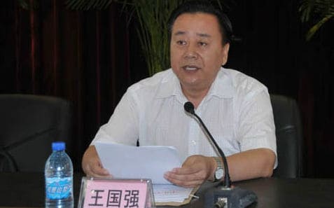 辽宁高官卷款逃美 专家析十八大后反腐新动向