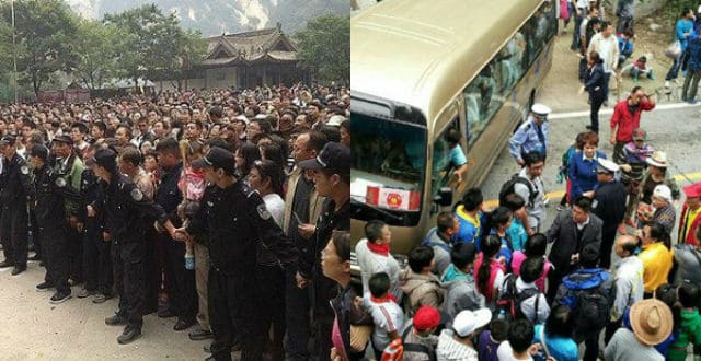 中国华山万人滞留发生骚乱 专家吁取消黄金周