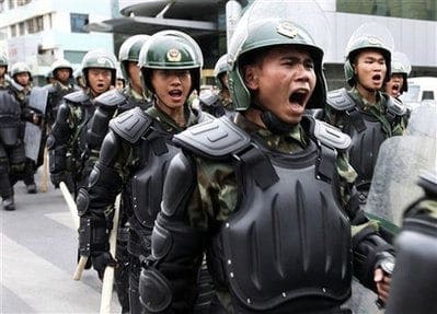中国新疆警方逮捕六名策划恐怖袭击的嫌疑人
