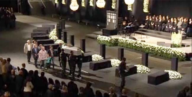 比利时学校巴士事故遇难者追悼会举行