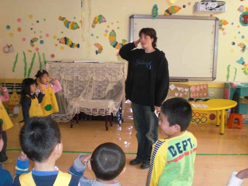 在中国当幼教的荷兰少女
