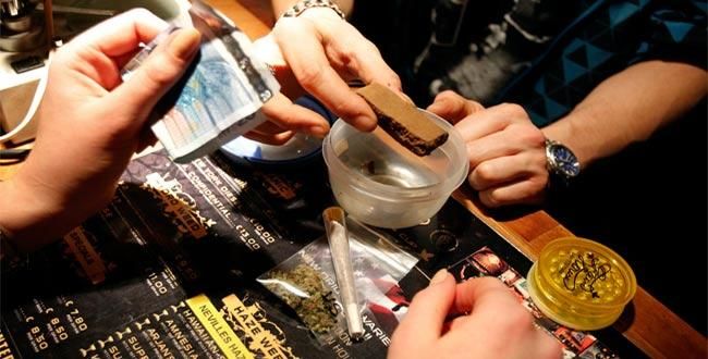 荷兰将对购买软性毒品的外国游客说不