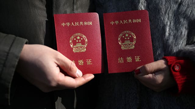 张敬婕：“大”妻“小”夫的婚姻路