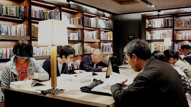 对话强生全球副总裁：你在学校学了什么？