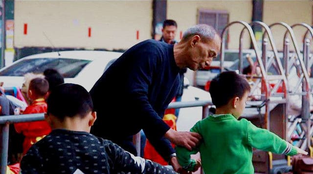【传媒生力军】21年的陪伴：西场老伯