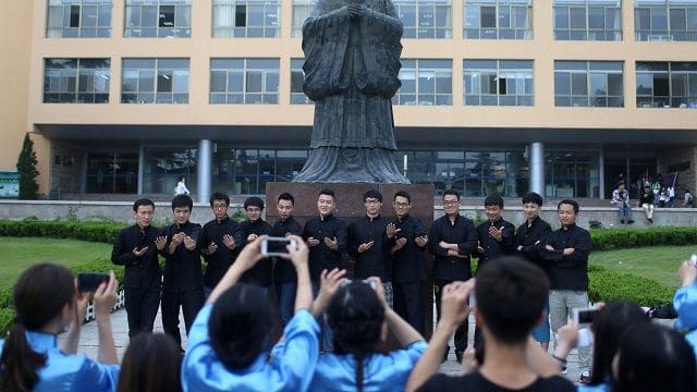 “扩招”经历了怎样的决策过程？