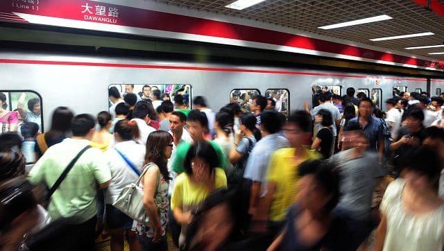 王冲：中国人为什么不爱守秩序？