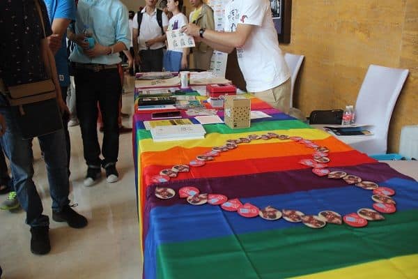 全国同志亲友恳谈会：中国成立首个LGBT公益基金