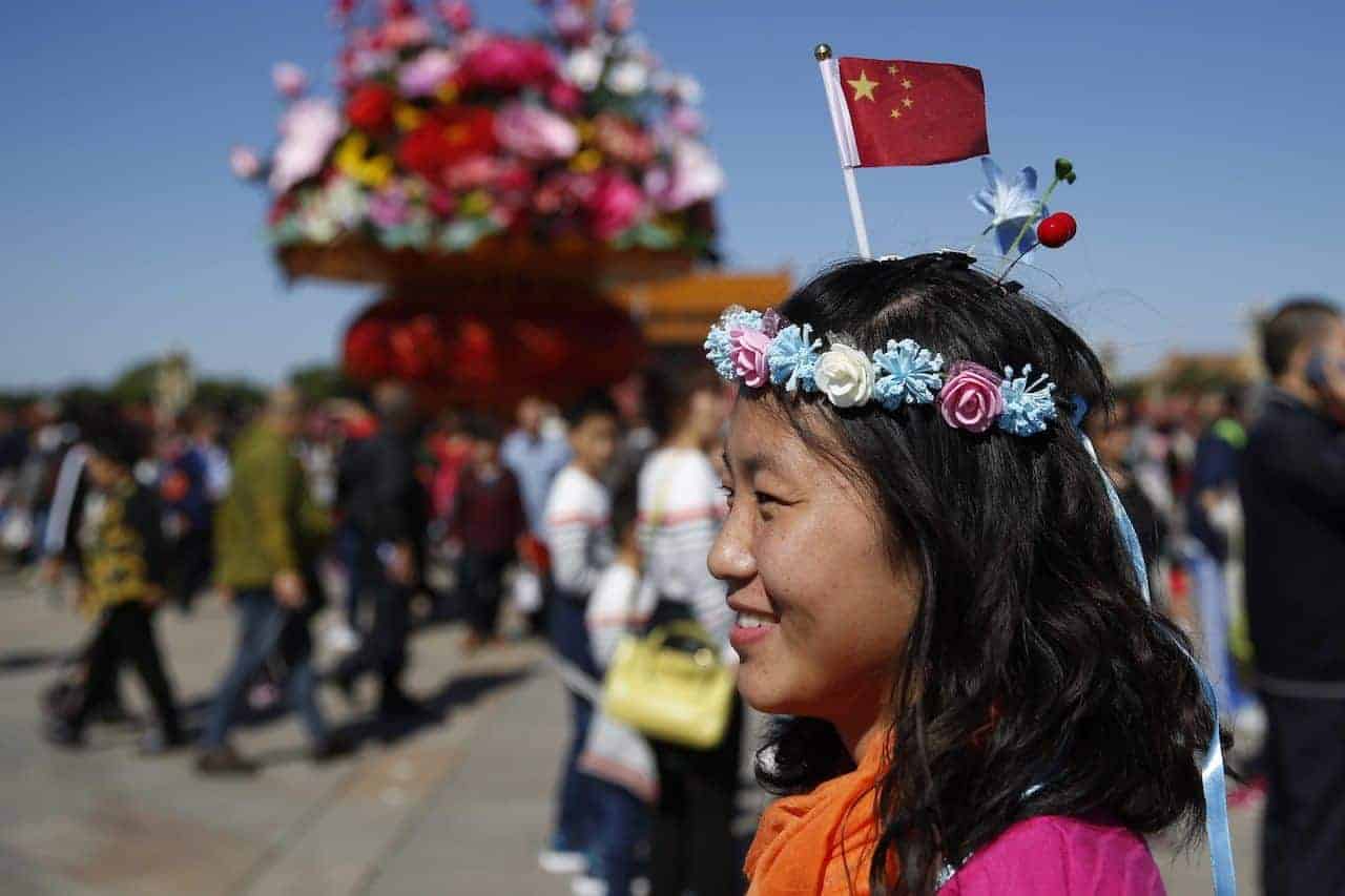 荷媒看中国：中国深知如何拿钱说话