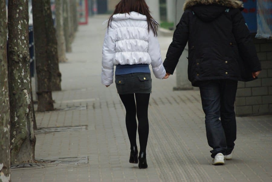 荷媒看中国：租女友过情人节成为新经济现象